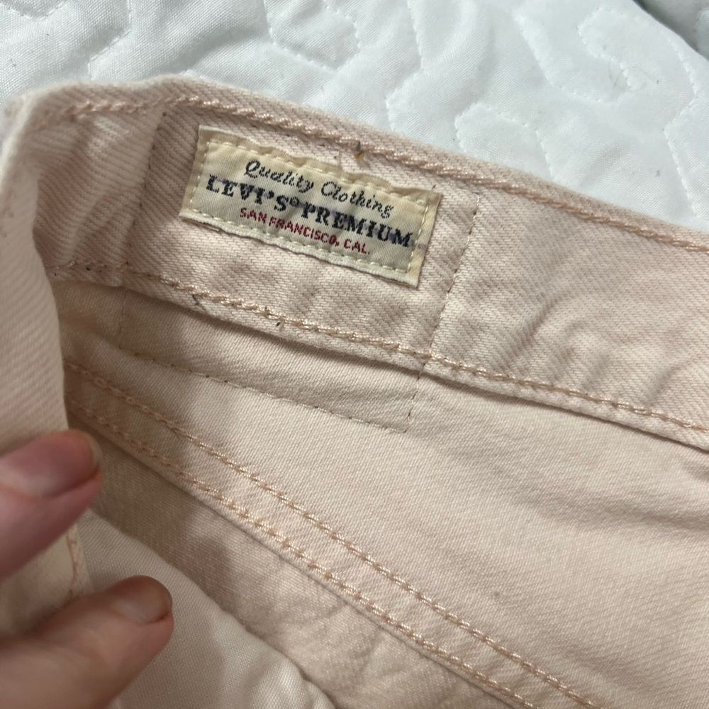 Levi's® Wellthread® High
Loose taper Jeans 27 / 4 light pink - Picture 4 of 14